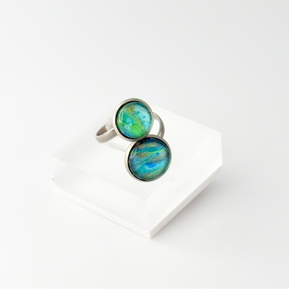 Chic Silver Ring With Oceanic Hues Poured Painted… - image 1
